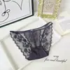 Bragas de encaje sexy estilo francés en color morado con un encanto puro y seductor, con intrincados encajes, de tiro bajo, tangas de malla transpirable para mujer