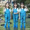 Equipamento Marítimo Infantil Macacão de Uma Peça Macacão de Jardim de Infância para Brincar na Areia Roupa para Vadear Calças de Chuva Galochas Tudo-Em-Um para Exterior
