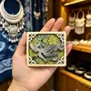 Imán de Refrigerador Cultural y Creativo de la Aldea Miao Qianhu de Guizhou, Corona Miao, Imán de Refrigerador Teñido con Índigo para Tocados Miao, Refrigerador con Bordado Miao