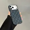 Funda de Teléfono Kevlar Adecuada para Apple 18Promax con Succión Magnética Integrada, Cubierta Protectora Anti-Caídas con Patrón a Cuadros para iPhone 17 16