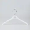 Percha de Plástico Negro Colgador de Ropa para Pantalones Venta al por Mayor Tienda de Ropa Percha Especial para Ropa Colgador de Ropa para el Hogar Tendedero Sin Costuras Logo de Niños
