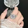 Anillo de Lirio de Cala Brillante Impresionantemente Hermoso, Moderno, Exquisito, Lujo Ligero, Sensación de Alta Gama, Diseño de Nicho, Versátil para el Uso Diario