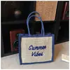 Nova Bolsa com Estampa de Letras de Grande Capacidade, Tote de Ombro Único, Bolsa de Palha Tecida com Fio Bordado, Bolsa de Palha de Ráfia Papel Oca, Design Natural na Cor de Mel