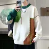 Suéter Masculino Gola Redonda para Outono e Inverno 2026 Novo Suéter de Tricô Color Block Tendência Masculina Suéter Quente de Inverno