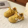 Zapatillas retro estilo coreano para niños, colección primavera/verano 2026, unisex, suela suave, transpirables, versátiles, zapatillas de moda con velcro