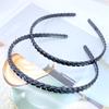 Nueva Banda para el Cabello de Plástico Estilo Simple Negro Brillante Pintada en Spray con Dientes Fija Accesorio para el Cabello para Uno o Dos Yuanes