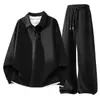 Directo del FabricanteConjunto de Hombre Talla Grande para Primavera y Otoño, Sudadera de Dos Piezas Falsas Talla Extra con Cuello de Solapa y Pantalones Largos, Estilo Coreano