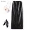 La Falda de Cuero Negra de Moda de Este Año para Mujer, Nuevo Estilo Primavera Temprana 2026, de Cintura Alta con Abertura Trasera, Falda Recta Adelgazante y Versátil
