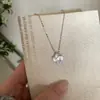 Colar com Pingente de Flor Doce e Delicado para Mulheres, Simples e Moderno, Versátil para Camadas, Corrente Elegante e Graciosa para Clavícula, Corrente de Pescoço Estilo Ins