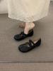 Zapatos Mary Jane Rojos con Aumento Interno de Altura para Mujer, Adecuados para Combinar con Faldas, Zapatos de Ballet, Patas de Cerdo, Primavera y Otoño 2025