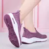 Sapatos femininos respiráveis de malha novos de verão pedal antiderrapante sola macia sapatos de comércio exterior Sapatos de rede femininos