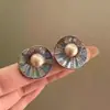 Brincos Retrô de Alto Padrão Totalmente Cravejados para Mulheres, Brincos de Pérola de Concha, Design de Nicho, Novos Brincos de Diamante Colorido de Concha