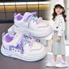 Zapatos Blancos para Niñas Zapatos de Princesa de Dibujos Animados Nuevas Llegadas Primavera 2026 Zapatos Deportivos de Suela Suave para Niñas Zapatos de Tabla para Niños Medianos y Grandes Estudiante