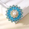 Broche Elegante de Margarida Moda Luxo Leve Sensação de Alto Padrão Microincrustado com Diamante Broche de Girassol Versátil Explosivo Corsage Feminino