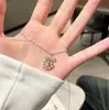 Collar de corona de lirios del valle para mujer, diseño de nicho ins de lujo ligero, cadena de clavícula de perlas, regalo de cumpleaños para una mejor amiga