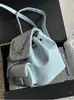 Mochila Dumau Estilo Xiaoxiang, Patrón de Piel de Oveja de Gama Alta, Moderna y Versátil, Se Puede Llevar en un Hombro, Ambos Hombros, o se Puede Llevar con una Correa de Mano
