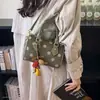 Bolsa de ombro única de veludo com bolinhas, padrão retrô de camurça feminina, moda outono, nova chegada, bolsa transversal, executiva, bolsa de mão requintada 2026, versátil