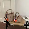 Bolso Bandolera Cruzado Fresco y Dulce para Mujer, Bolso Cubo de Nicho Estilo Coreano, Bolso de Mano Versátil para el Trabajo Nueva Moda 2026
