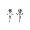 Pendientes de lazo de metal con perla para mujer, diseño de nicho, personalidad retro, combinables, modernos y elegantes.