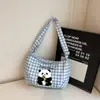 Bolsa de estilo japonés con estampado de cuadros de dibujos animados de alto valor para mujer, bolsa tipo dumpling de gran capacidad para verano, versátil para estudiantes, para ir al trabajo, de hombro o cruzada