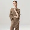 Otoño e Invierno Nueva Camiseta Base de Punto de Cachemira Moda Color Sólido Simple Manga Murciélago Cuello de un Hombro Manga Larga para Mujer Elegante