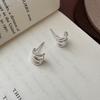 Plata esterlina S925 diseño de minoría coreana sentido de tres capas aretes simples coreanos estilo coreano retro joyería para la oreja al por mayor