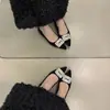 Sapatos femininos elegantes estilo francês que aumentam a altura, primavera de 2026, bico fino com fivela quadrada de strass, adequados para saias, sapatos rasos de festa