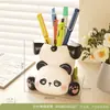 Pupu Panda Dibujo Animado Lindo Decoración de Escritorio de Oficina Escritorio de Estudiante Adornos Regalo del Día del Maestro Portalápices Creativo