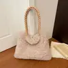 Bolso de mano de felpa para otoño e invierno, un bolso de hombro elegante y versátil para mujer, perfecto para ir al trabajo, nuevo bolso tote 2026 con gran capacidad