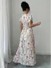 Vestido Largo Floral con Pliegues, Cintura Ajustada, Cuello en V, Mangas Abullonadas, Estilo Francés, Nuevo Estilo 2026, con Ambiente Festivo y Temperamento Elegante