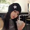 Gorro Negro Versátil Estilo Punk Subcultura con Elementos de Estrella, Gorro de Punto Trendy Y2K para Chicas con Estilo