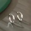Aretes Möbius para Niñas, Aretes Sencillos Estilo Coreano, Lujo Ligero con un Toque de Alta Gama, Populares Aretes Retorcidos de Zirconia para Otoño e Invierno