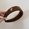 Nueva Diadema de Cabeza de Caballo Roja 2026 para Mujer, Suave Diadema de Parte Alta, Accesorio de Lujo para el Cabello de Otoño e Invierno