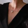 Collar de Perlas en Forma de V de Alta Gama y Elegante con Perlas de Agua Dulce Perfectamente Redondas y una Cadena Completamente de Plata S925