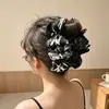Popular pinza para el pelo de tela esponjosa con encaje de estrellas y lazo de gasa de burbujas, pinza de garra extragrande para recogidos en la parte posterior de la cabeza