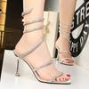 Sapatos de salto alto fino da moda, envoltório em forma de cobra com strass, envoltório no tornozelo com sandálias, sapatos femininos sexy para boate e banquete europeus e americanos