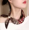 2026 Nuevo Estilo Retro Exquisito Hebilla Magnética Bufanda de Seda Primavera Verano Nuevo Pañuelo Francés Pequeño Estilo Lujo Ligero Celebridad de Internet Cinta