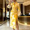 Vestido Novo Temu Amazon Transfronteiriço com Toque de Luxo, Decote V, Emagrecedor, Estampa Elegante, Fenda, Vestido de Verão Sexy para Mulheres