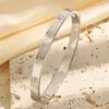 Pulsera de Acero de Titanio para Mujer, de Aspecto Elevado, Pulsera de Moda Estilo Europeo y Americano, Forma de Cruz, Finamente Tallada, Incrustada con Diamantes, Pulsera que No se Desvanece Joyería al por Mayor