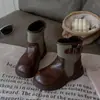 Botas de Couro Patchwork Infantil, Estilo Outono e Inverno, Botas Curtas de Cano Baixo para Meninas, Botas de Cavaleiro Estilo Britânico Vintage, Botas Martin com Solado Macio Antiderrapante