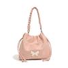 Bolsa Balde de Mão Torcida Elegante de Nicho Nova de Primavera e Verão, Bolsa Transversal de Ombro Estilo Ocidental Versátil com Borboleta de Alta Qualidade para Mulheres