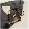 Bolso Pequeño Cuadrado de Alta Gama Transfronterizo Modelo Nuevo Verano 2026 para Mujer Diseño de Nicho Versátil de Moda Bolso de Hombro Cruzado de Moda
