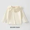 Camiseta base de algodón de manga larga para niña, Clase A, apta para todas las estaciones, top para bebé, amigable con la piel, no irritante, camisa infantil con cuello de volantes