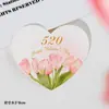 Celebridad de Internet 520 Decoración de Pastel para el Día de San Valentín Pareja Sosteniendo Rosas Vaso Recto Vaso de Mousse de Fresa Bolso