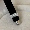 Coleção de Anéis de Metal Vazado com Renda de Alto Padrão Estilo Francês para Mulheres, Luxo Leve, Personalizáveis, Modernos, Tendência, Versáteis
