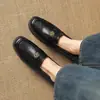 Diseño simple y elegante de camelia, tacón grueso de 3 cm, mocasines de mujer estilo old money, nuevo modelo 2026, zapatos pequeños de cuero con punta cuadrada