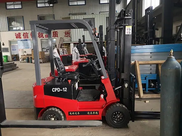 电动叉车.jpg