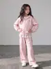 Traje para Niñas Primavera y Otoño 2026 Nuevo Estilo Niña Rosa Dulce Chaqueta Elegante para Niños Pantalones Niño Grande Ropa Casual