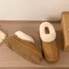 Botas de Neve Quentes Integradas de Couro e Pelo com Solado Grosso Sapatos Femininos Nova Temporada Outono/Inverno 2026 Sapatos de Algodão com Pelo Espessado