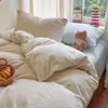 Conjunto de cuatro piezas de terciopelo de leche mezclado y a juego estilo coreano para otoño e invierno, cálido juego de tres piezas de funda de edredón de terciopelo de coral de doble cara 4